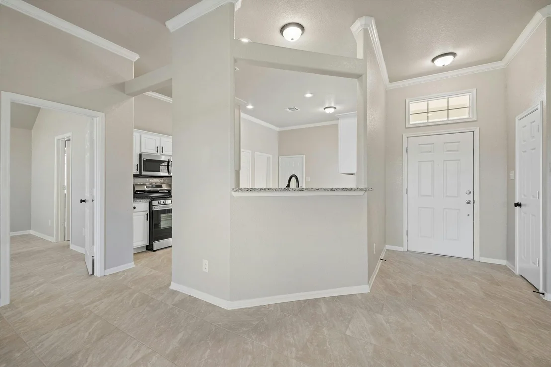 Photo of 246 Bastian LN