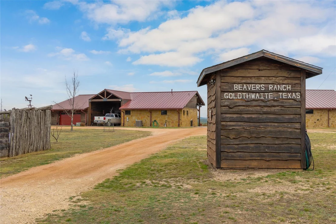 Photo of 165 County Road 412