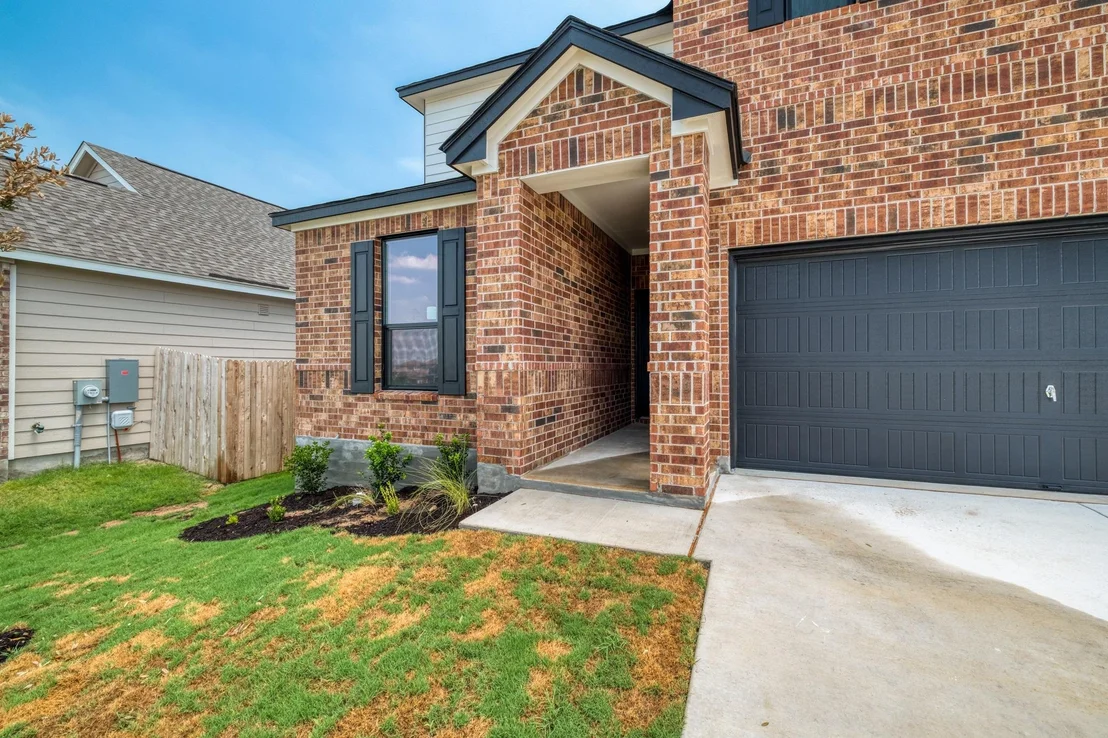 Photo of 1324 Carriageway DR