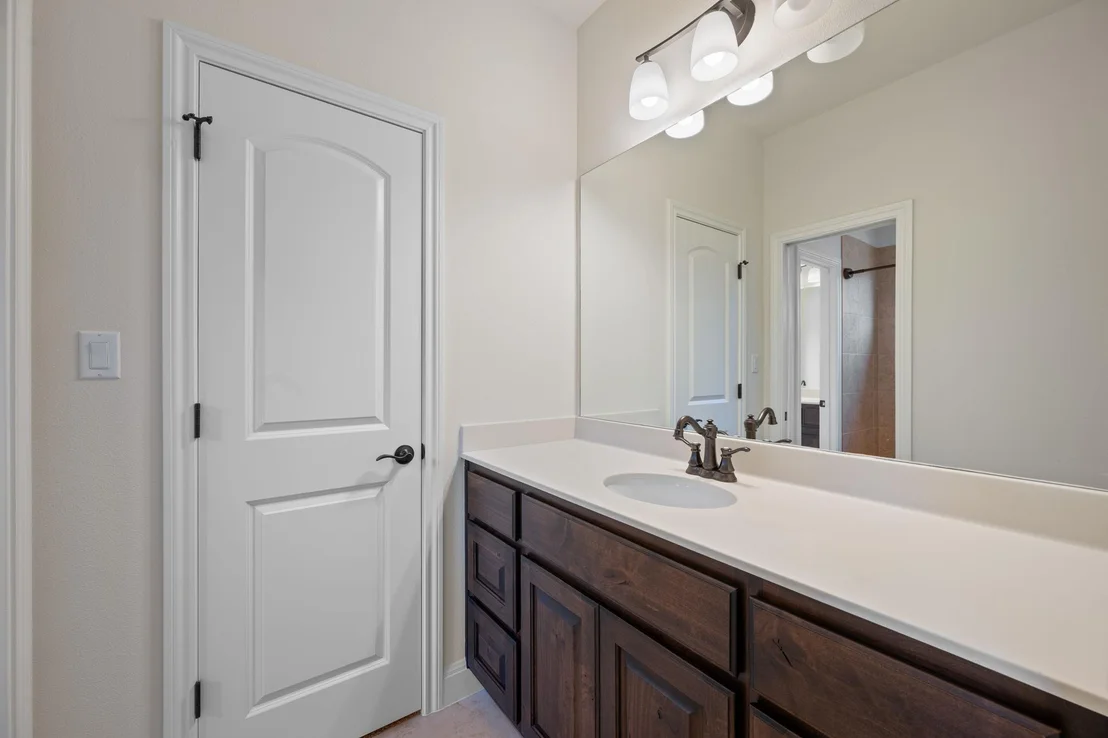 Photo of 102 Cedar Glen CV