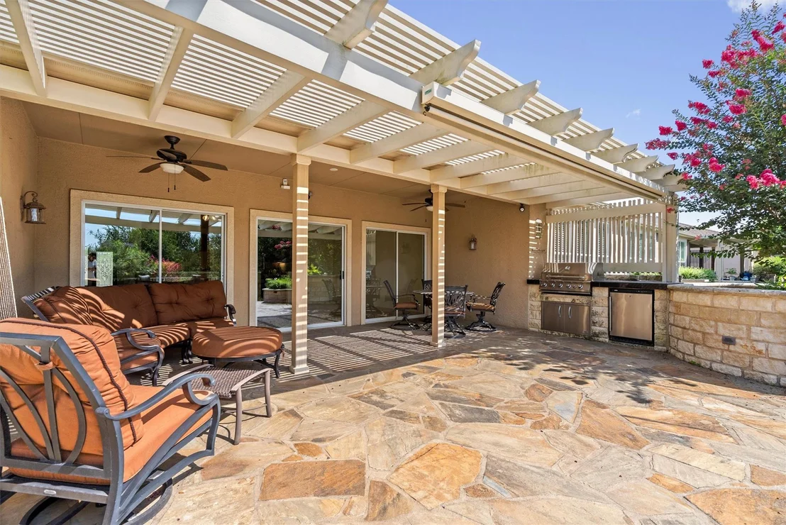 Photo of 300 Pipe Creek LN