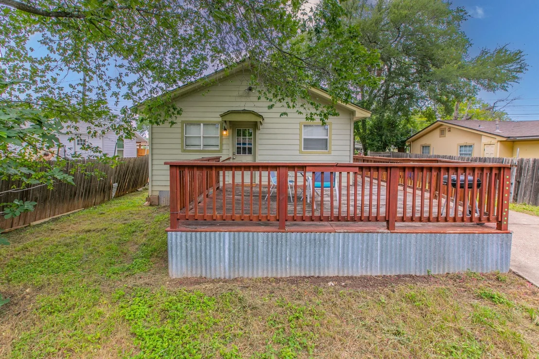 Photo of 1107 Vargas RD