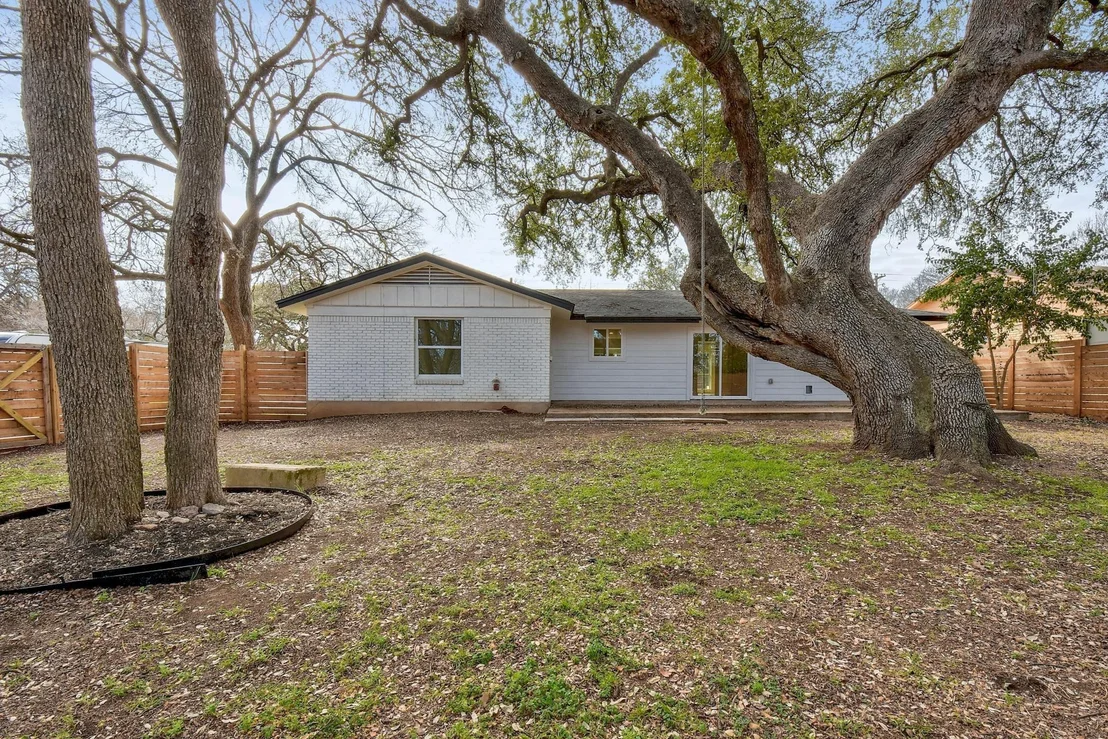 Photo of 2300 Fair Oaks DR