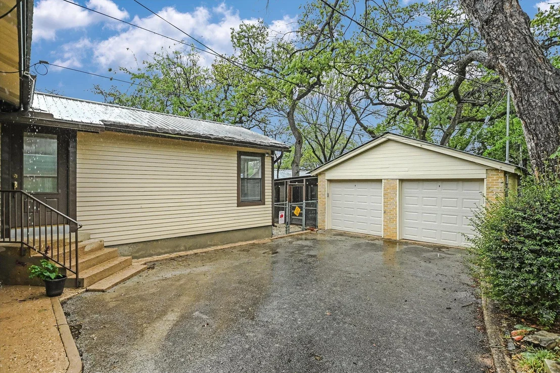 Photo of 1305 Fairwood RD