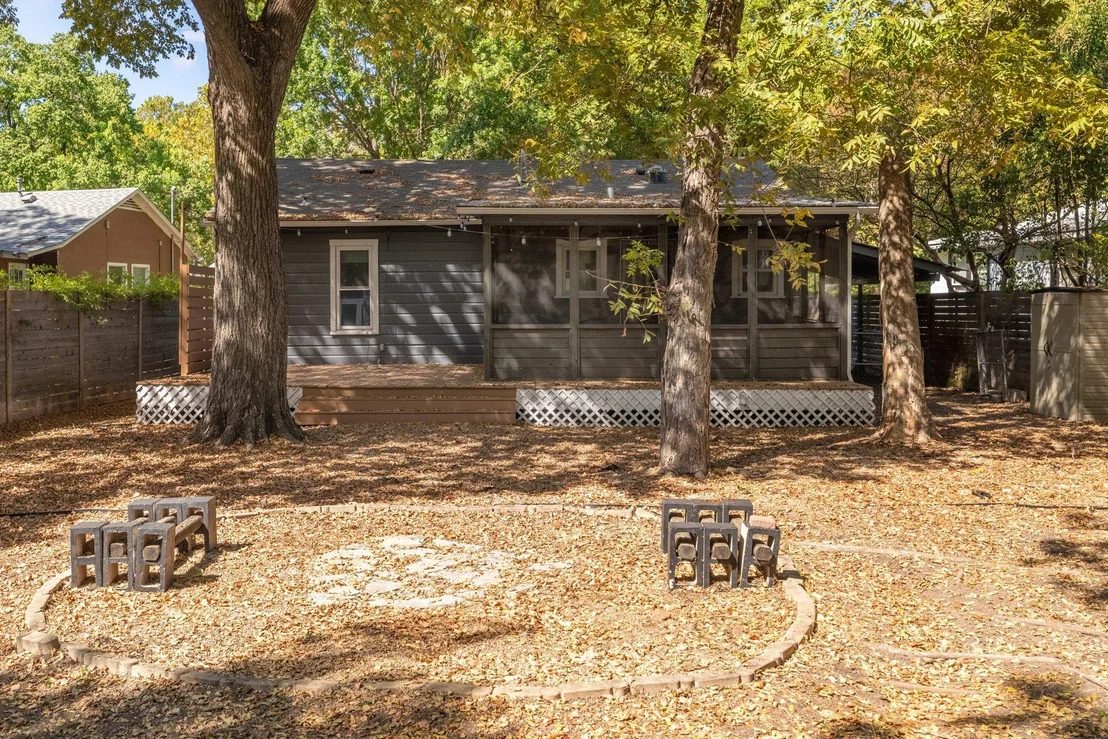 Photo of 6511 Chesterfield Ave