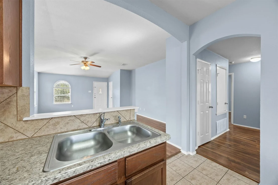 Photo of 5604 Malcom TRL