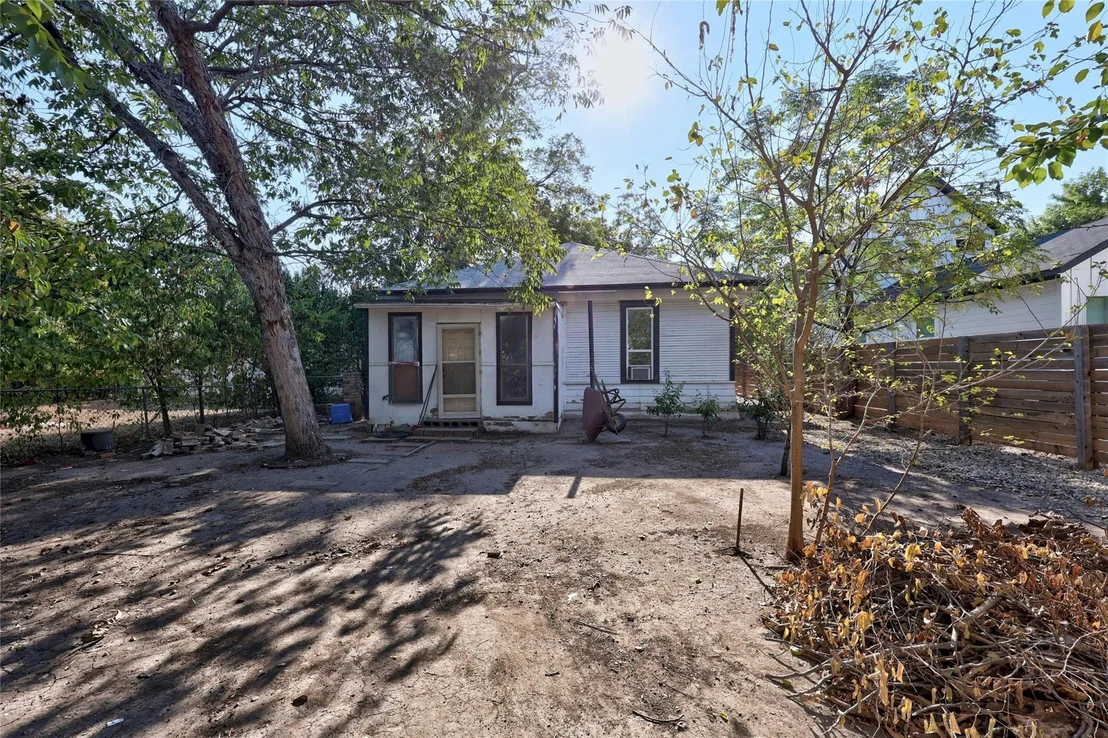 Photo of 1004 Vargas RD