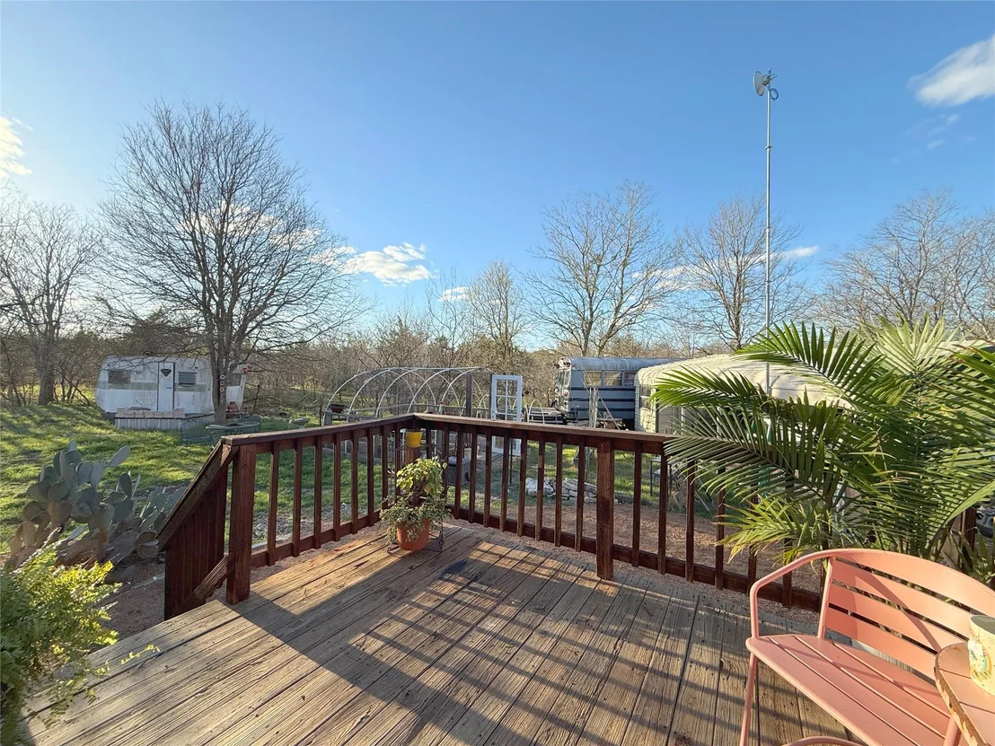 Photo of 1153 Skyline RD