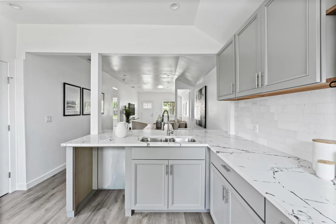 Photo of 1101 W Avenue C