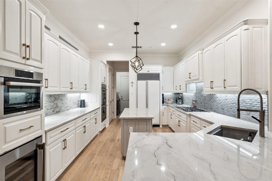 Photo of 3979 River Place BLVD
