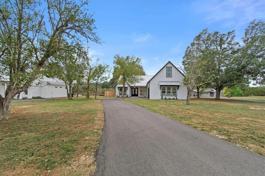 Photo of 2028 Flite Acres RD