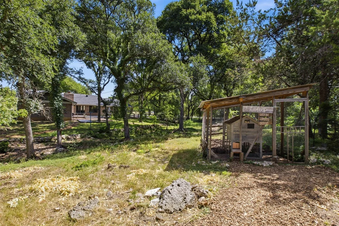 Photo of 4102 Sequoia TRL W
