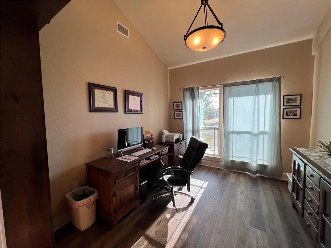 Photo of 4601 County Road 202