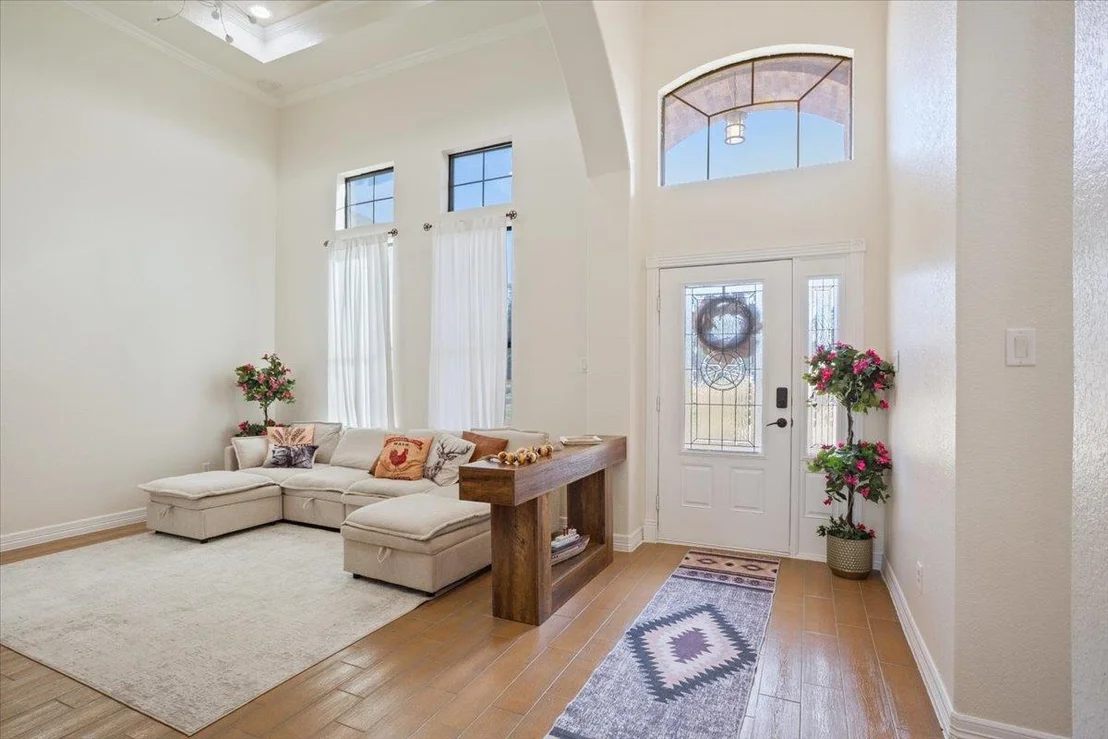 Photo of 3426 Summit CIR