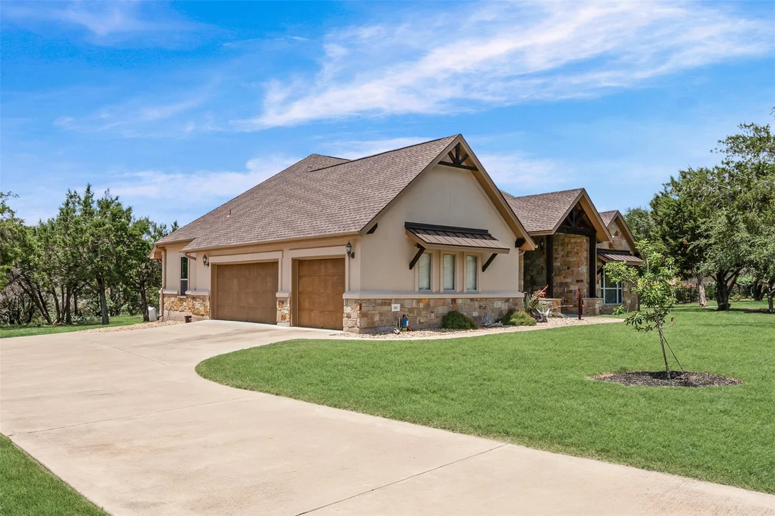 Photo of 102 Eagle Valley LN