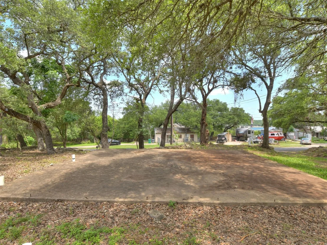 Photo of 1414 Oak Hurst RD
