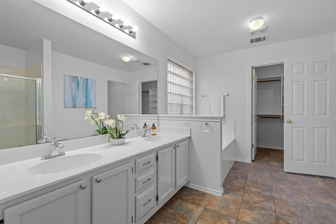 Photo of 13533 Albania WAY