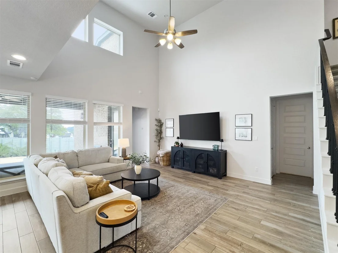 Photo of 221 Ashmore LN