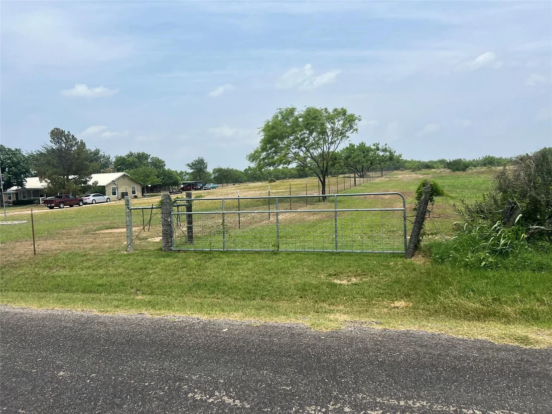 Photo of 1100 County Road 266