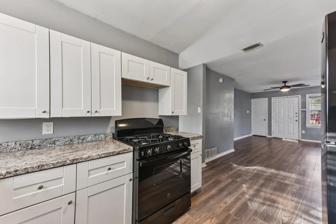 Photo of 1102 Jackson ST