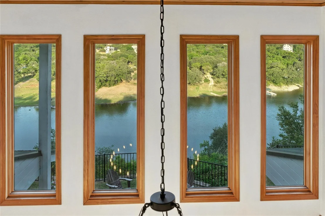 Photo of 11103 Lakeside DR