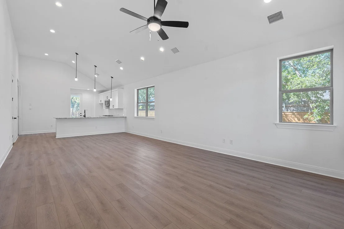 Photo of 330 Orleanian DR
