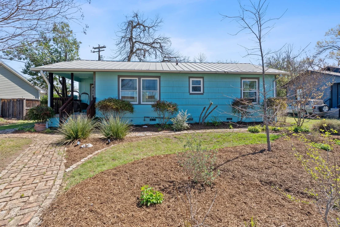 Photo of 5807 Link Ave