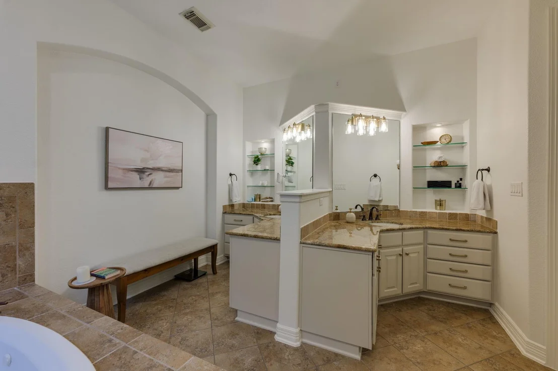 Photo of 701 Horseback HOLW