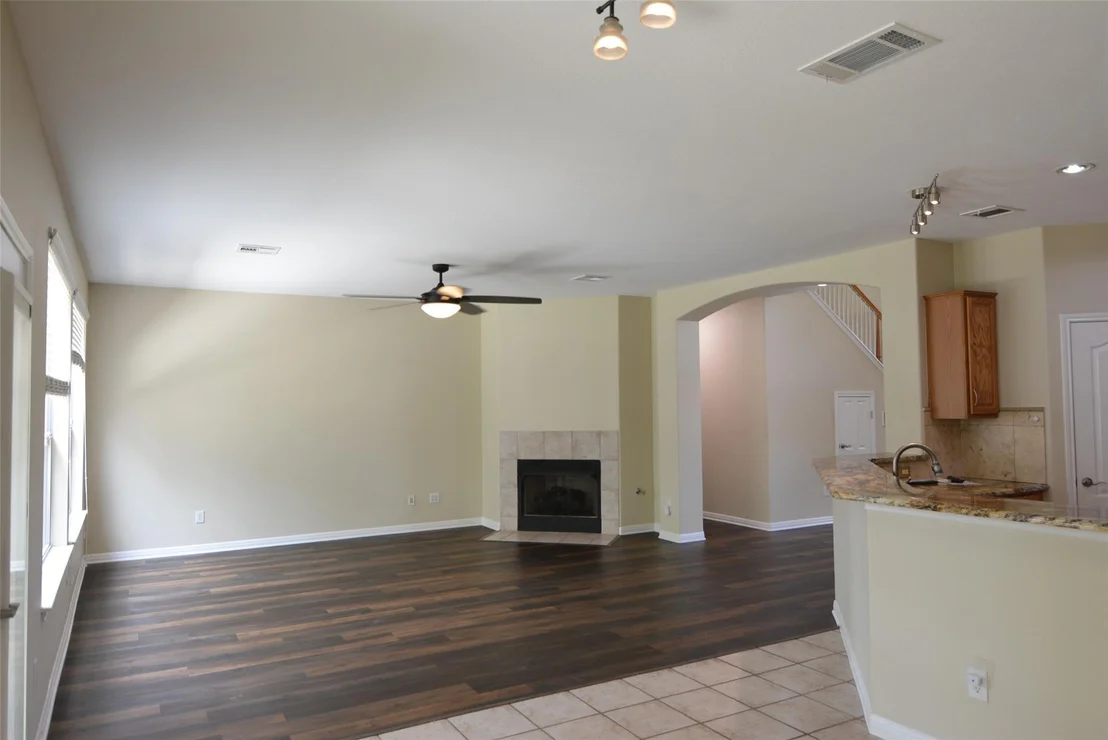 Photo of 2400 Nan LN