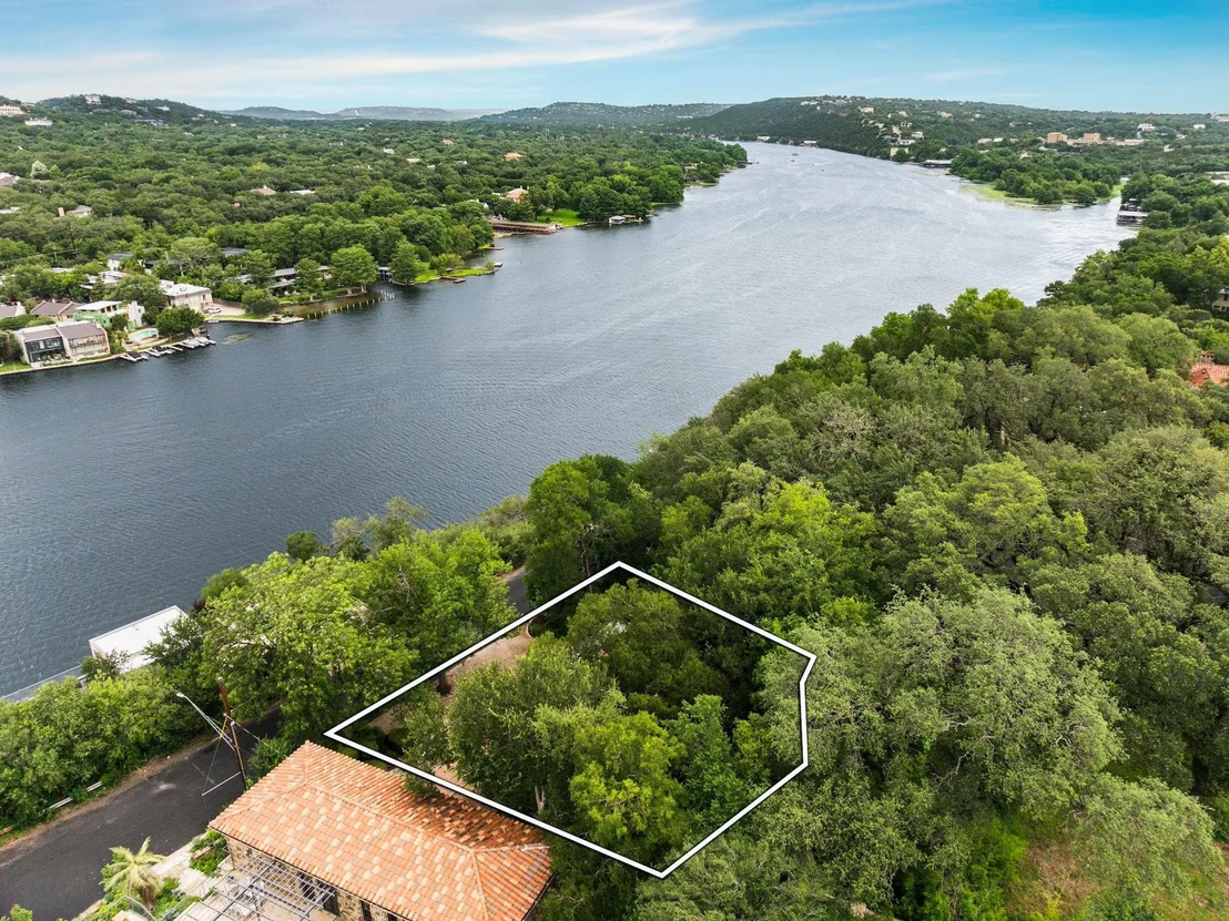 Photo of 2205 Scenic DR
