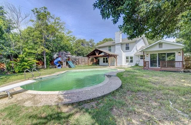 Photo of 6905 Drexel DR