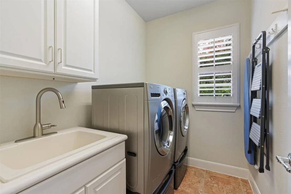 Photo of 105 Goose Island DR