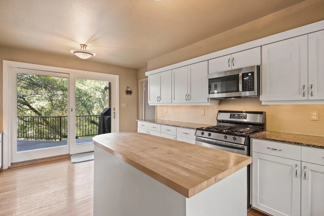 Photo of 2300 Toro Canyon RD