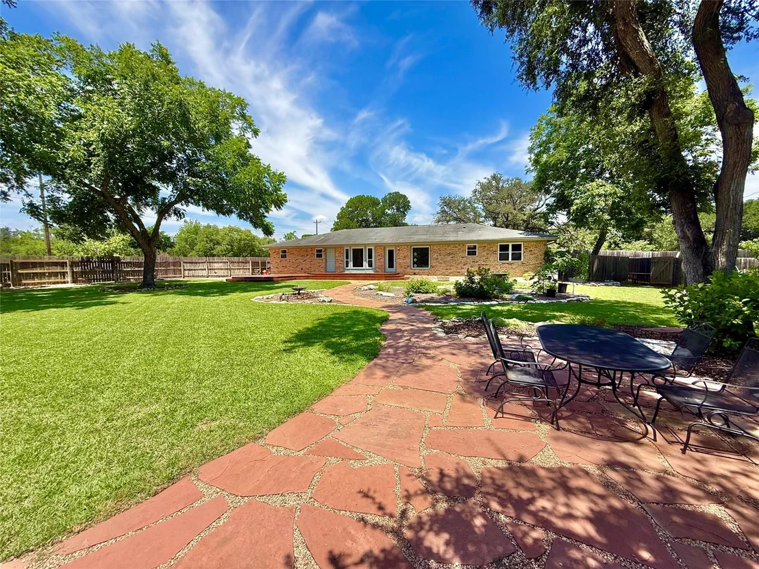 Photo of 11613 Sunset DR