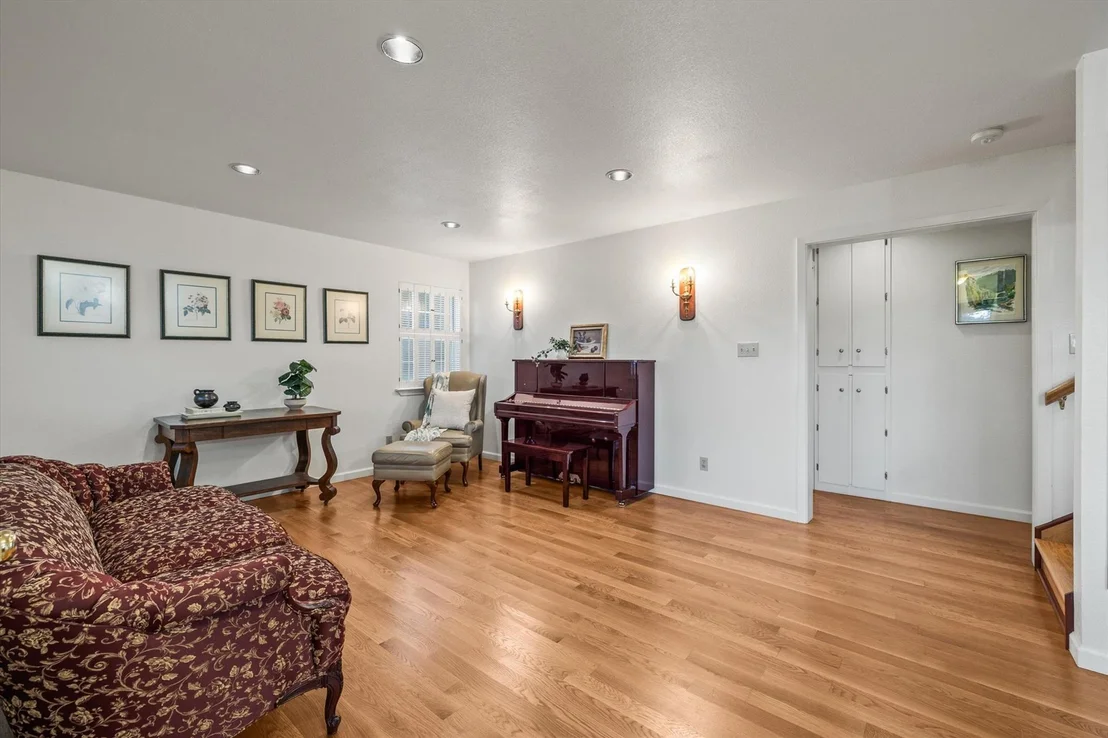 Photo of 3204 Tabletop Mountain DR