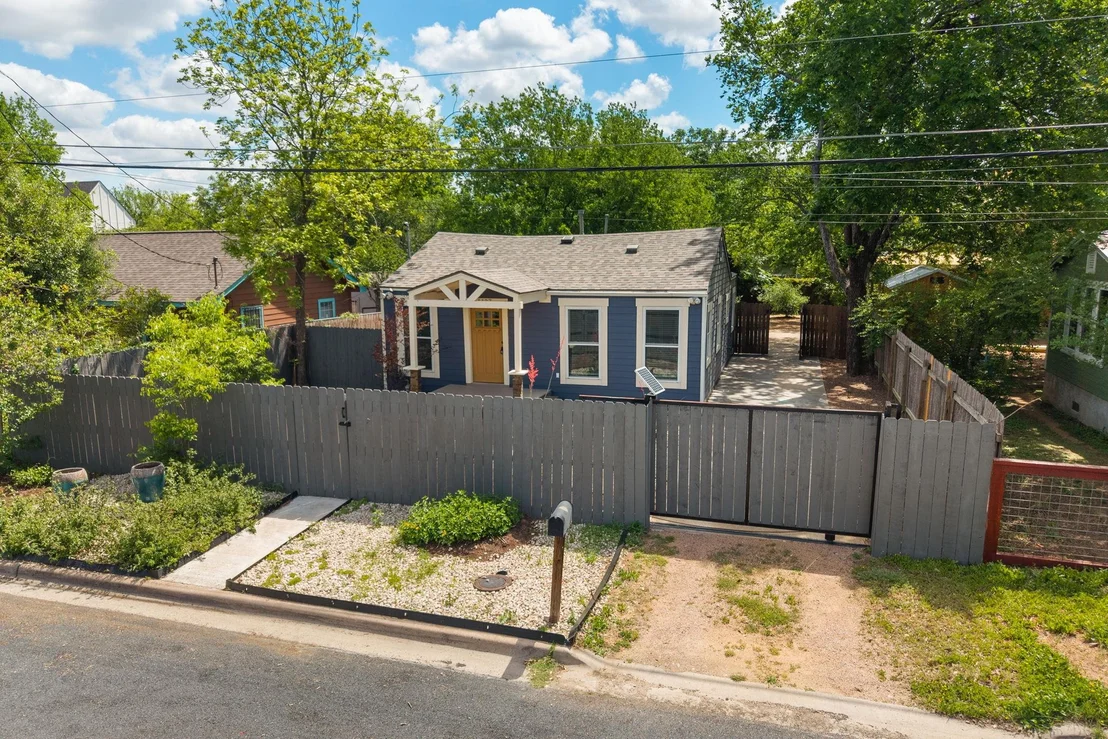 Photo of 1137 Nickols Ave