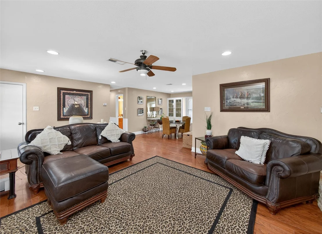 Photo of 718 Post Oak DR