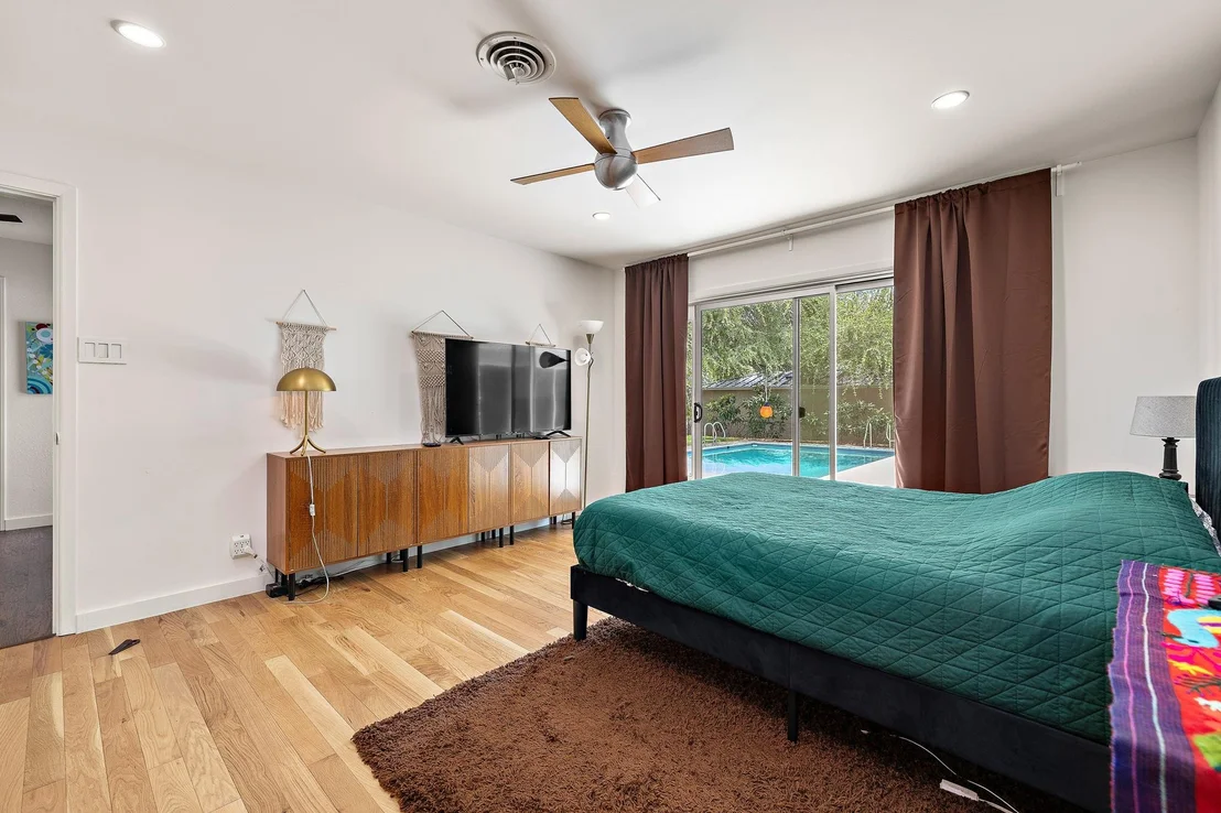 Photo of 706 Barton BLVD