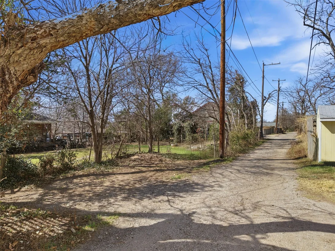 Photo of 4514 Caswell Ave