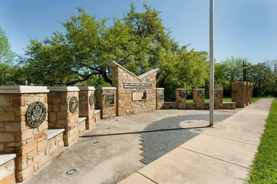 Photo of 615 Pecan Ave