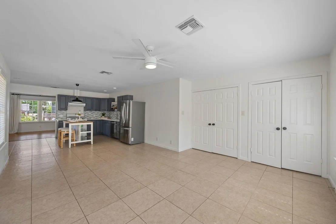 Photo of 5010 W Frances PL