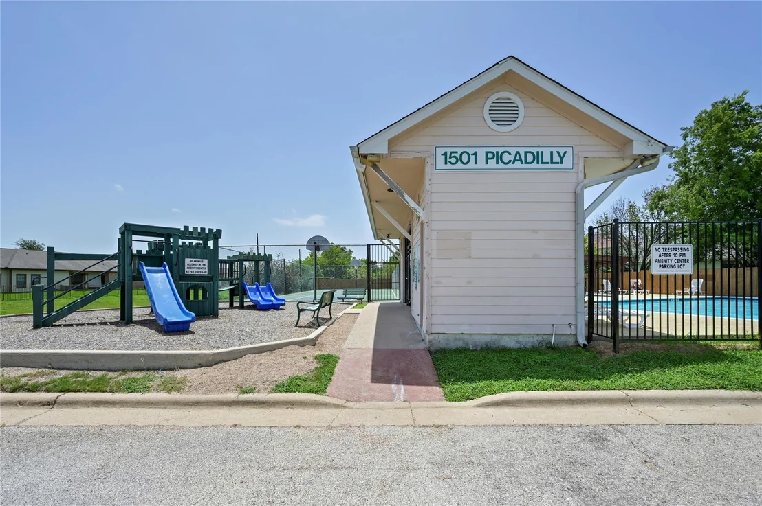 Photo of 17111 Copperhead DR