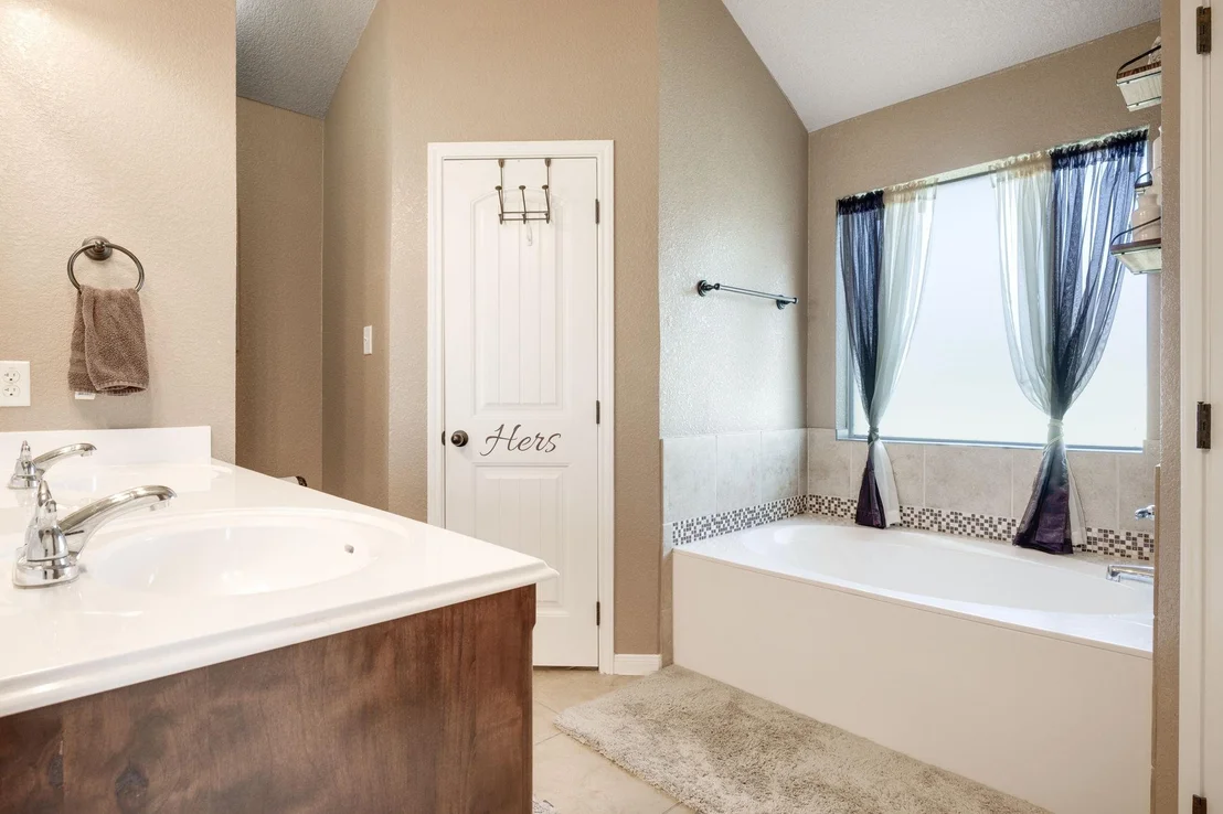Photo of 2411 Scott DR