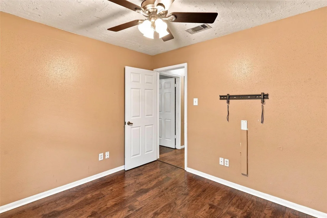 Photo of 1509 Quail Run RD