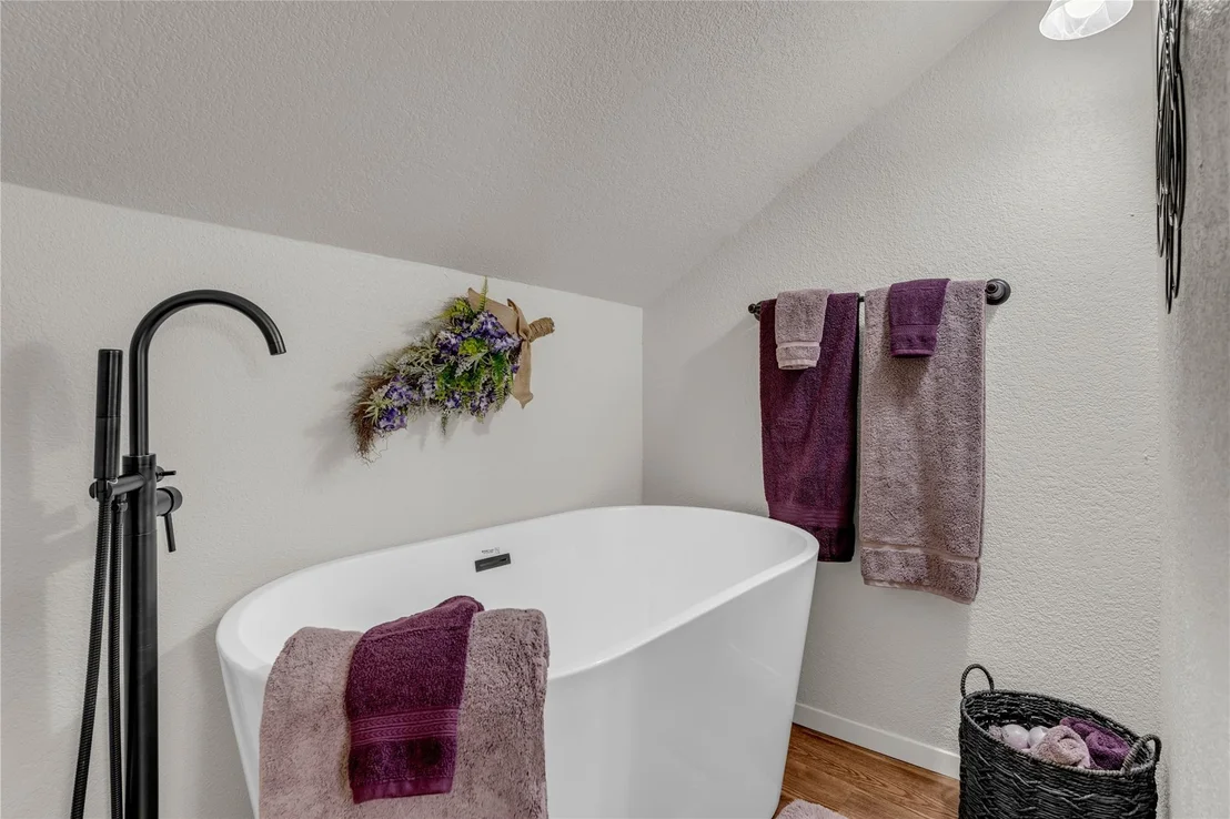 Photo of 386 Lake Loop