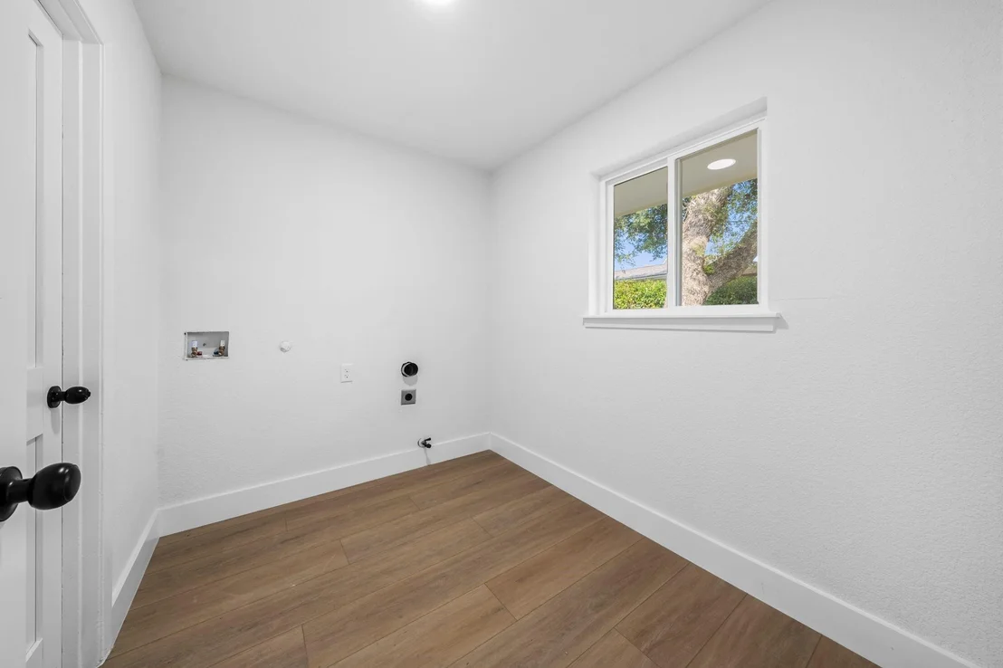 Photo of 6113 Hylawn DR
