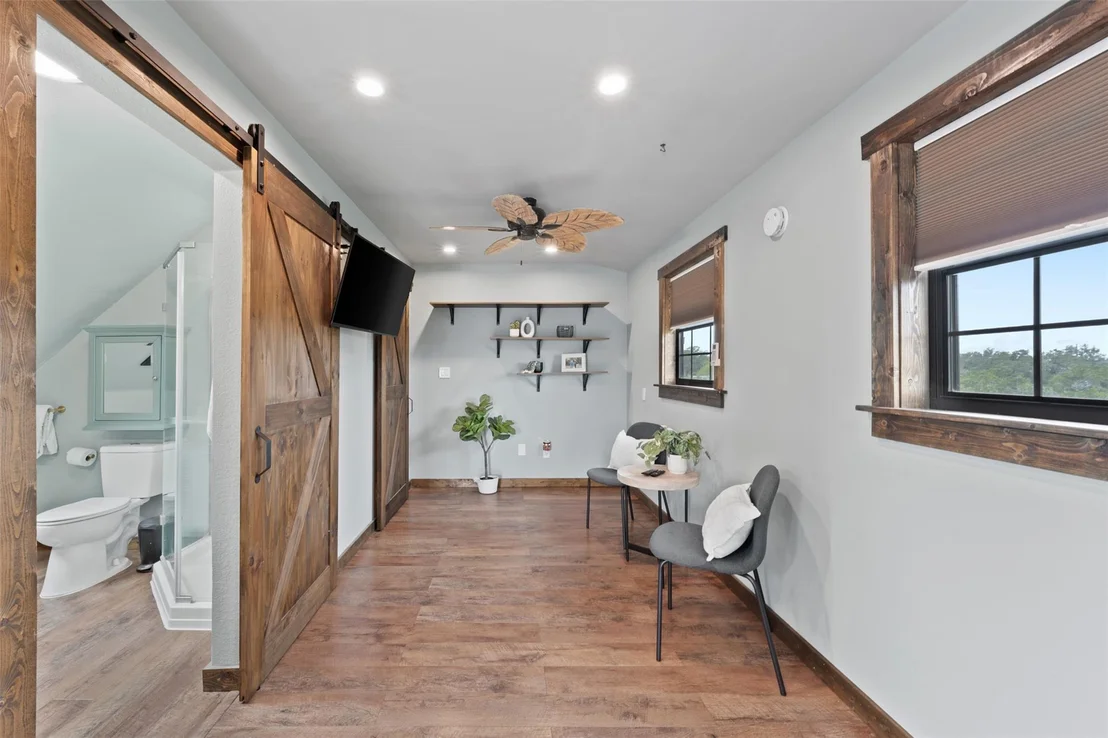 Photo of 250 Kothmann RD