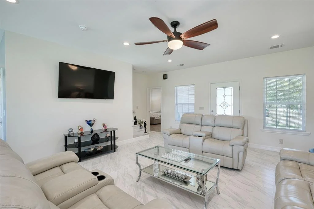 Photo of 2409 Pecan ST