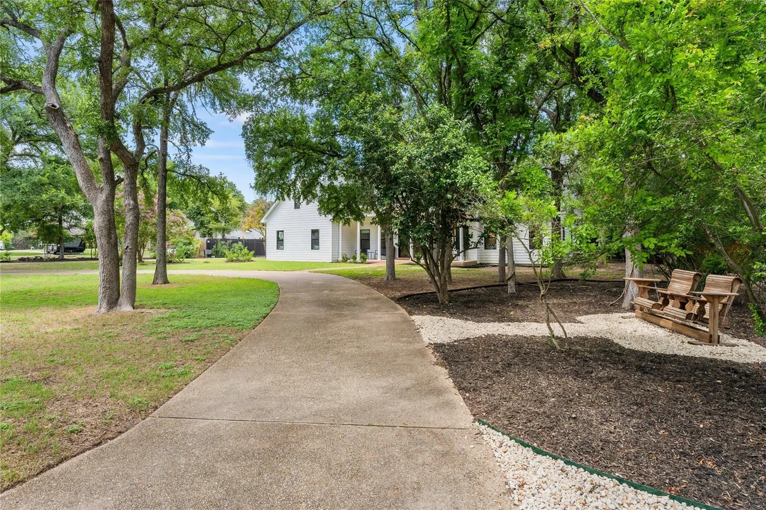 Photo of 608 Whispering Oaks DR