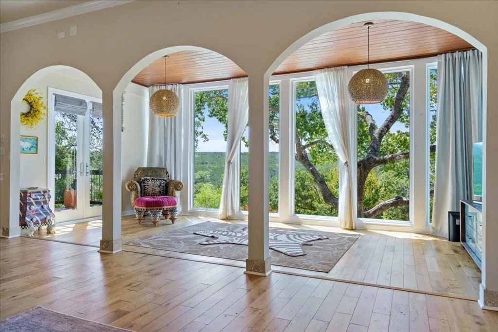 Photo of 4100 Love Bird LN